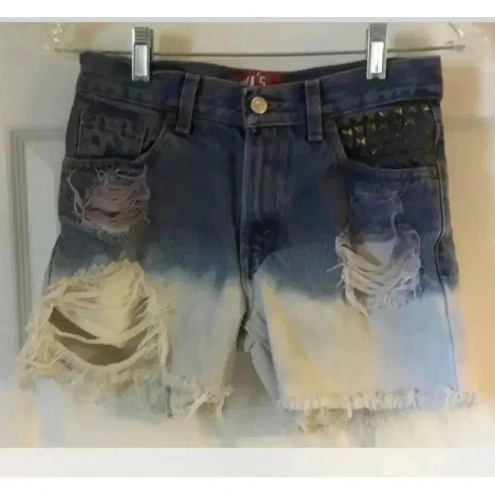 Women LEVI’S Blue White cut off denim stud Custom shorts 27 Distress EUC jeans